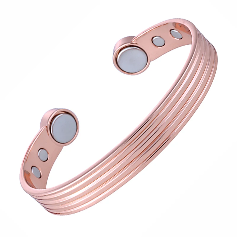 Pulseira de cobre puro - bracelete de cobre com acabamento em tom ouro rosé, design com listras horizontais em relevo e pontas arredondadas com ímãs terapêuticos embutidos - Solluss